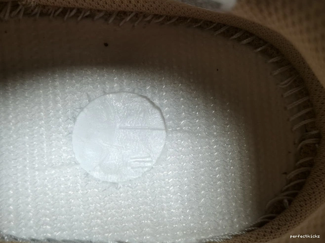 GW0297 Yeezy Boost Amber Enflame Adidas 700 0824